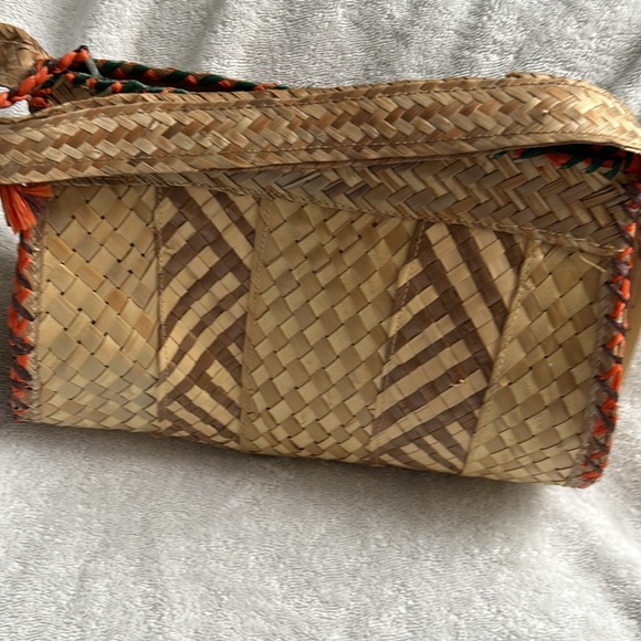 Wicker straw bag, purse, brown, and orange color new with tags - Picture 3 of 5